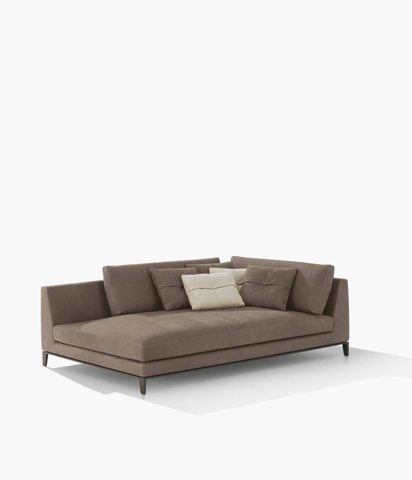 XL element Bellport with removable cover in leather Nabuk 02 tortora, cushions with decoration in fabric Nayoro 02 sabbia and leather Nabuk 02 tortora, feet with profile in mat brown nickel.