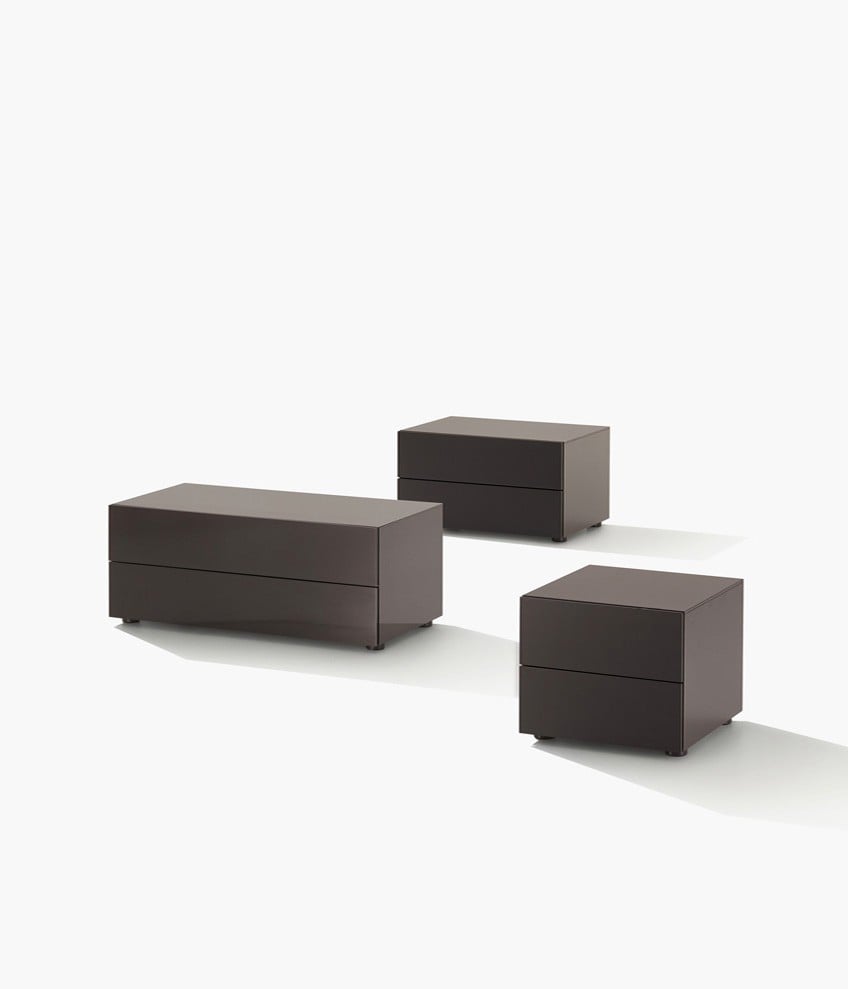 Dream night tables in glossy and mat lacquered moka, in the three available sizes.