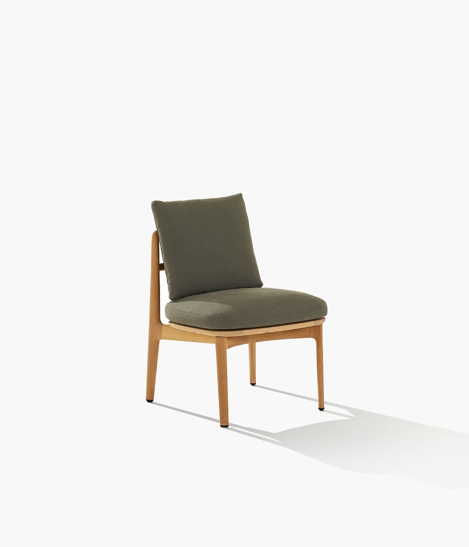 Magnolia chair with solid wood frame in natural iroko and removable cover in Merak 106 bosco fabric.
