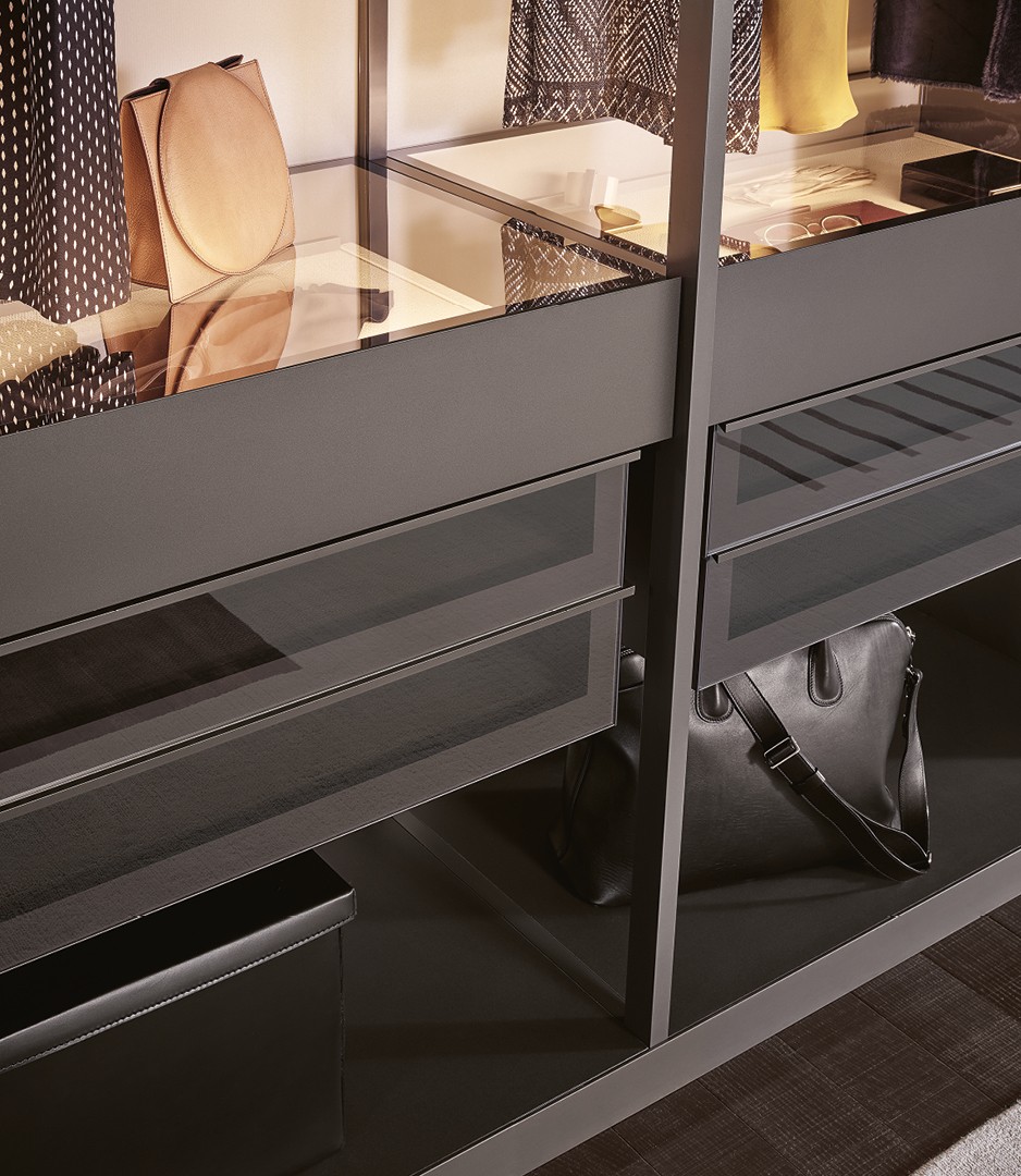 Senzafine Walk-In Closet