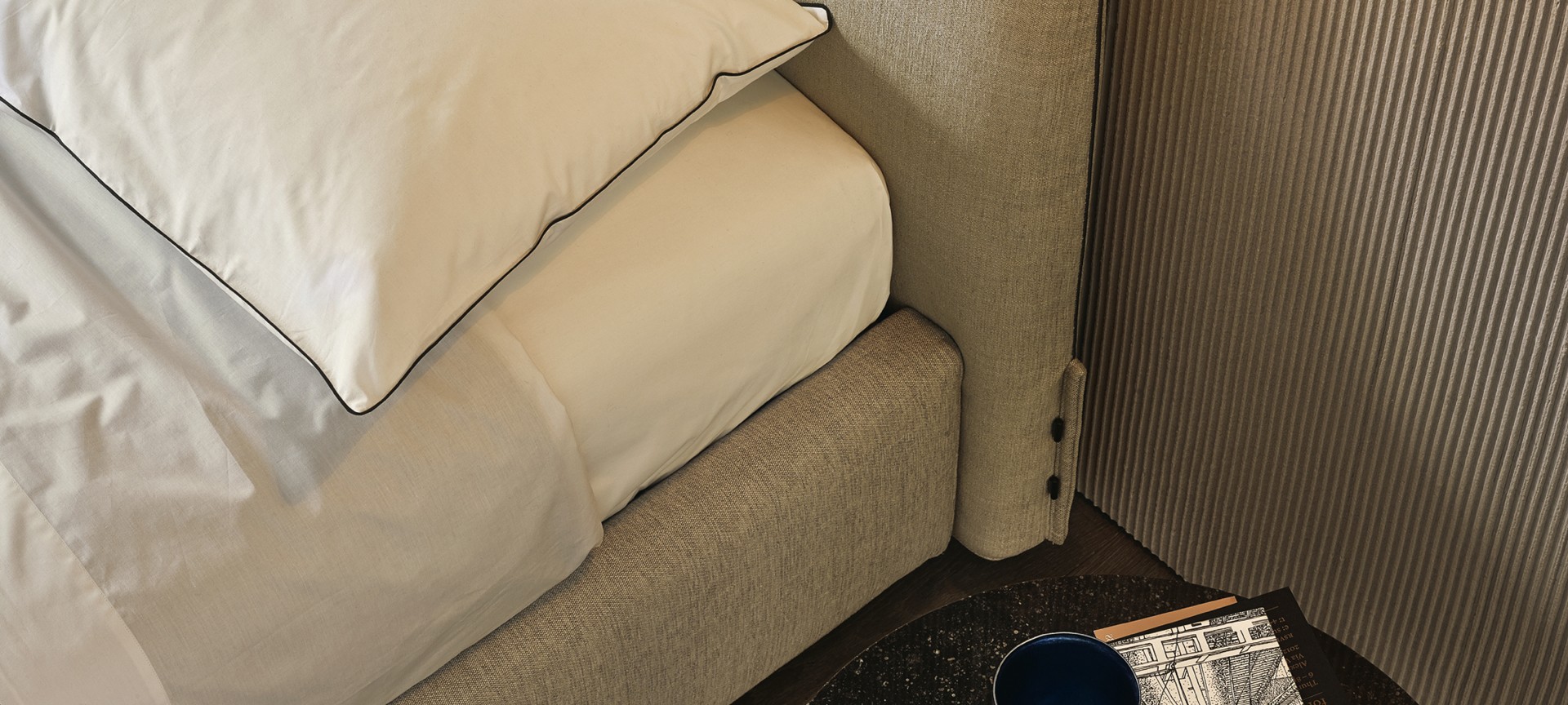 Poliform Bed Accessories