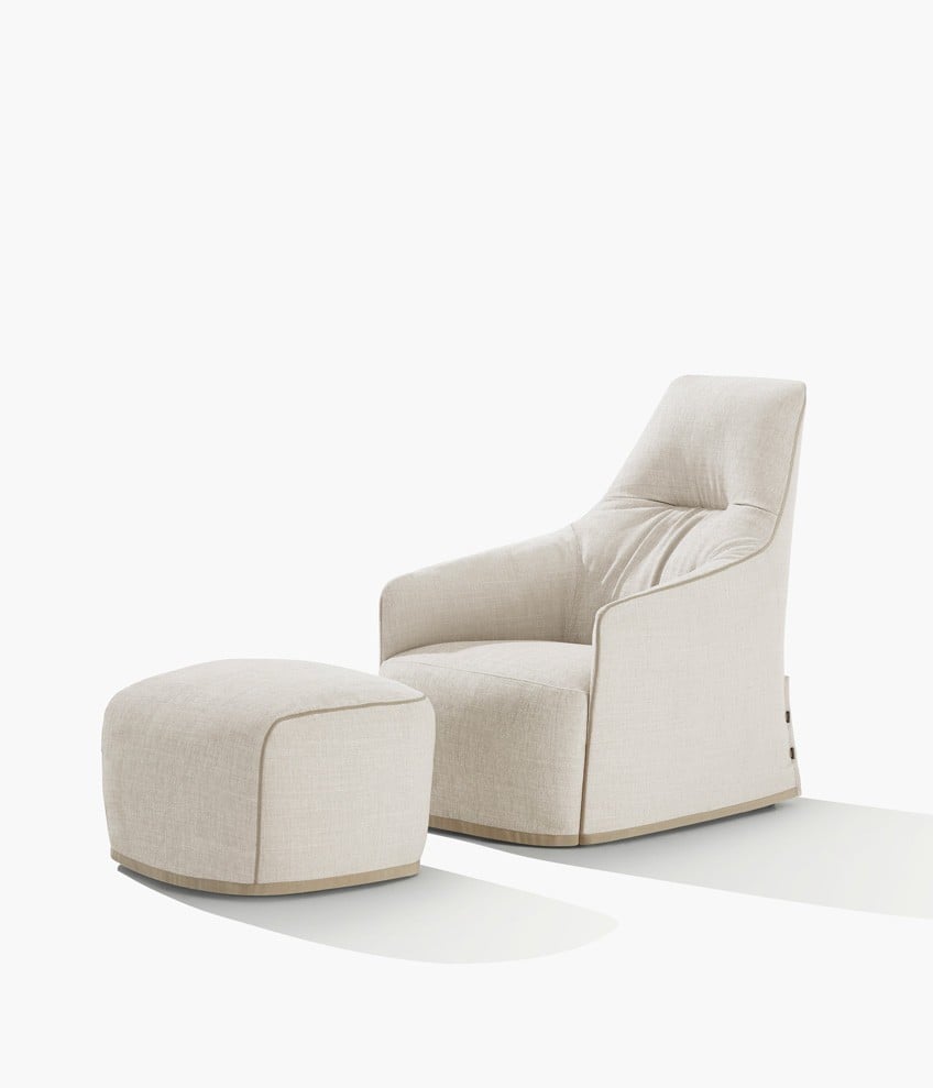 Armchair and pouf Santa Monica Lounge with removable cover in the version with slipcover in fabric Lima 43 ecru, drawstring stitching and border in grosgrain sahara.